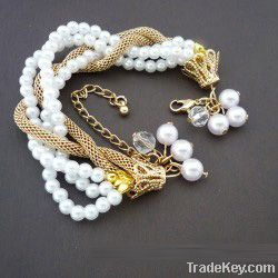 pearl bracelets, pearl beaded bracelets, round pearl bracelets