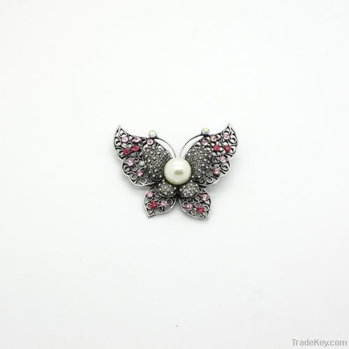 Latest butterfly shaped animal brooch with pearl