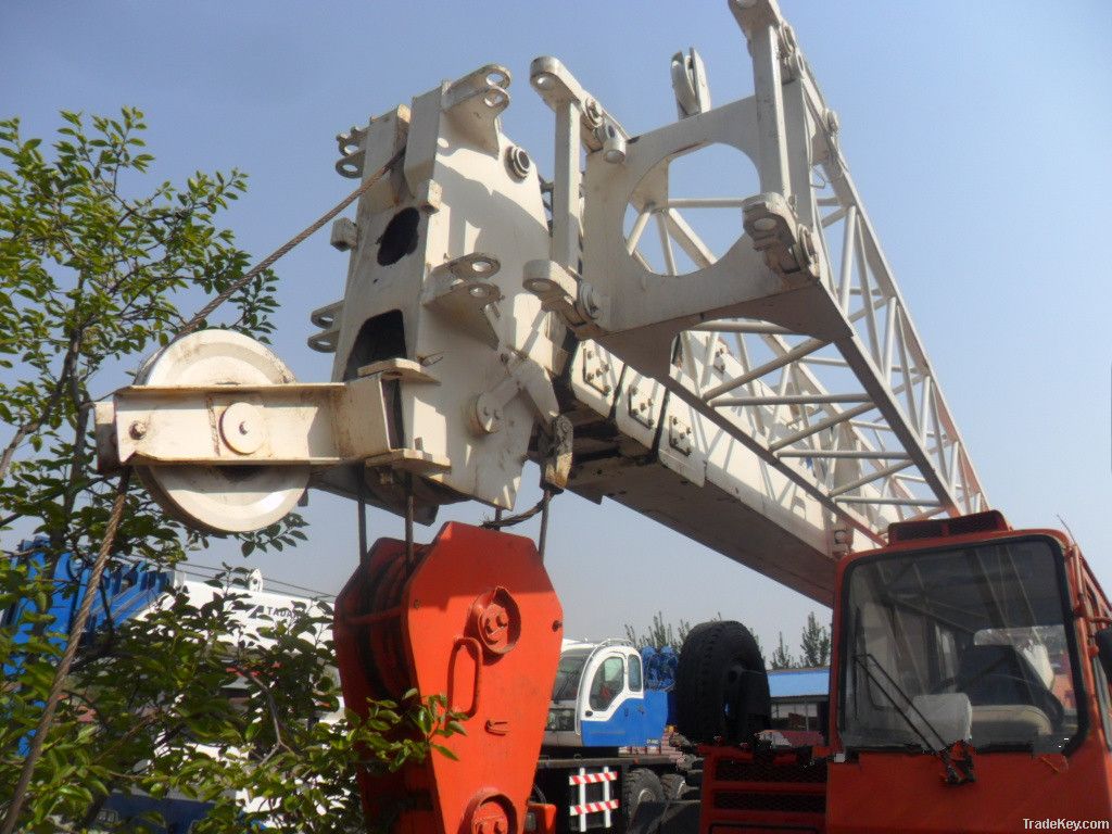 Used tadano crane 25 ton