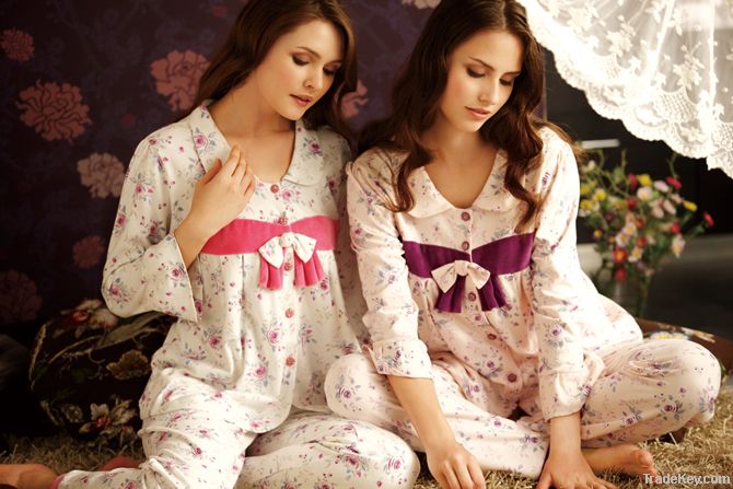 NEW! 2012 Fashion Ladies' pajamas set