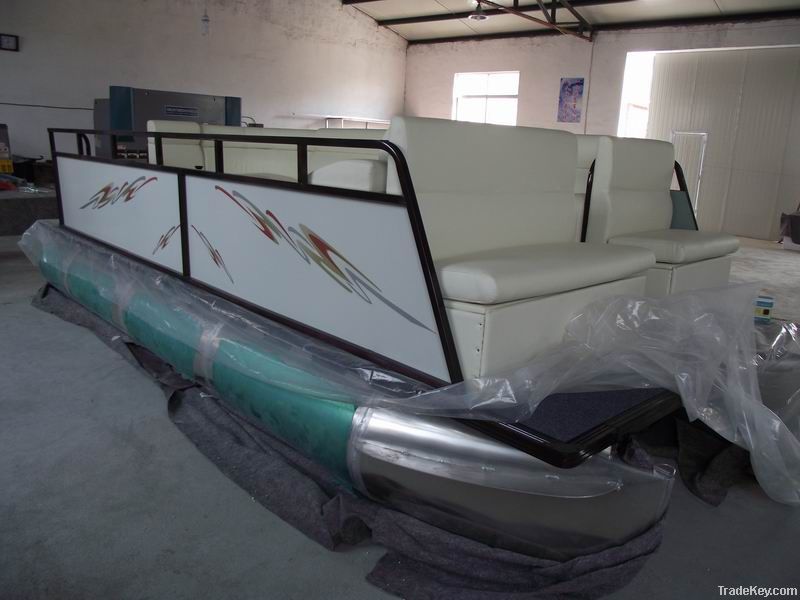 aluminum pontoon boat