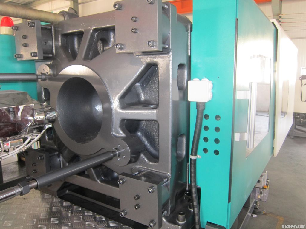 PET Injection Molding Machine