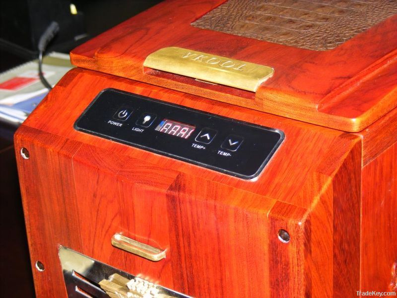 24.	Luxurious red wood Mini chest car freezer/refrigerator/cooler