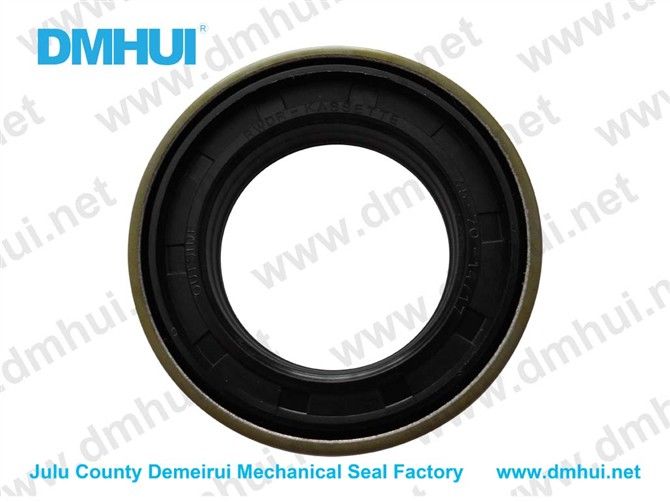 45*70*14/17 wheel hub oil seal for CARRARO tractors (132741)