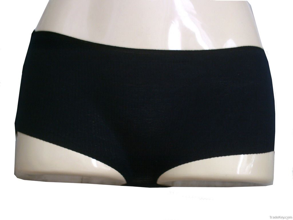 Nylon disposable boy-short underwear