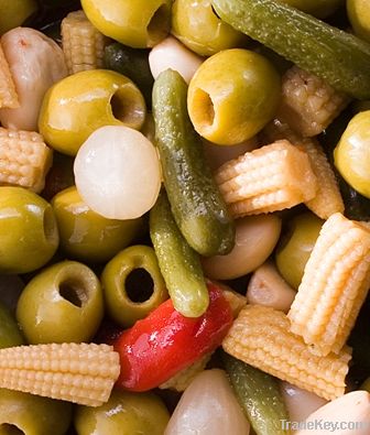 OLIVES / CAPERS / PICKLES