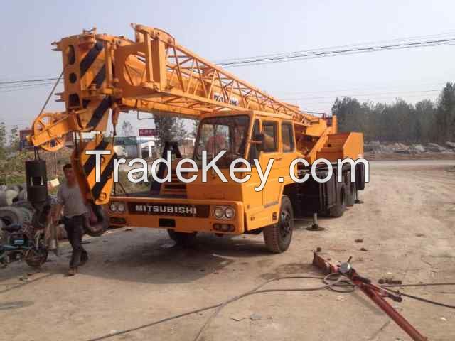 used TADANO 25t crane