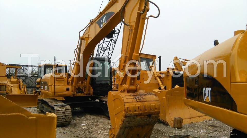 used KOMATSU excavator 