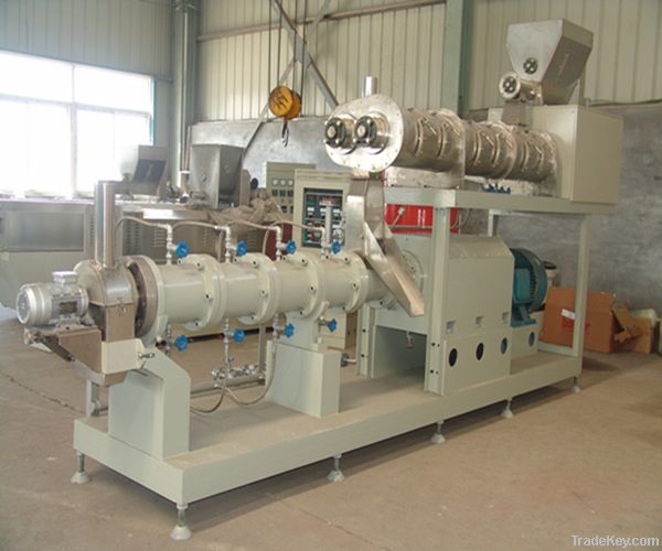 Pet food processing machine