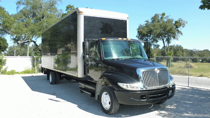 2006 International 4300 26' Box Truck