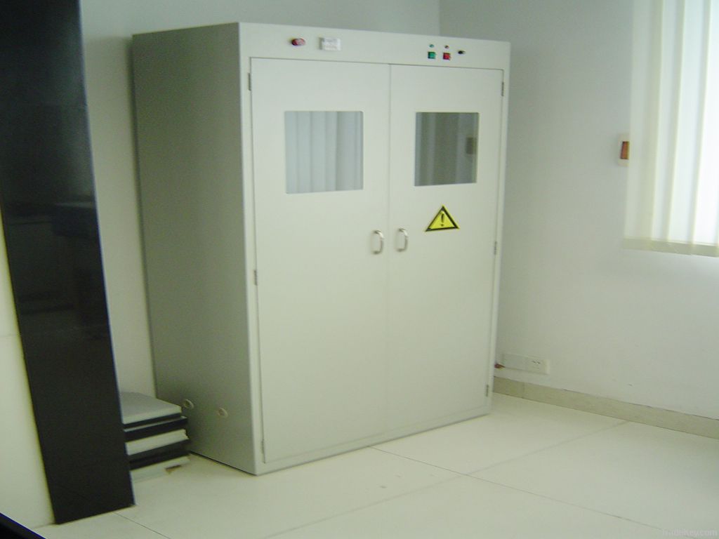 Lab storage cabinet