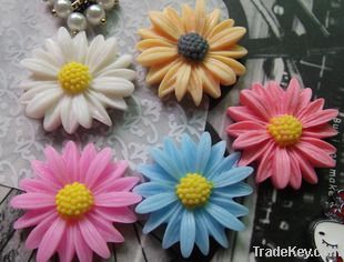 Matte and glossy resin flower cabochons for diy jewelry