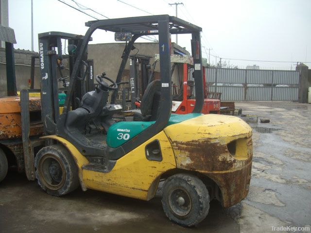 USED KOMATSU FORKLIFT 3T