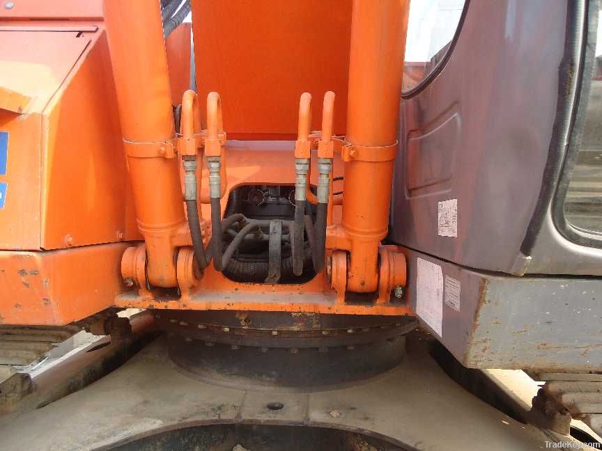 Used hitachi crawler excavator zx225usr