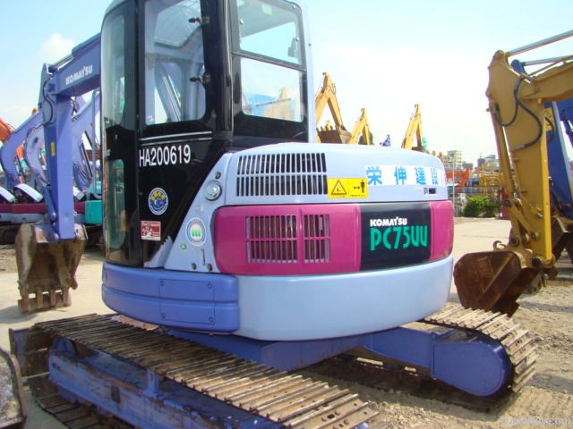 Used Komatsu PC75UU-3 Crawler Excavator