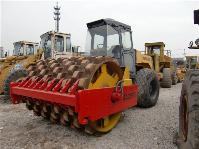 CA25PD Use Road roller