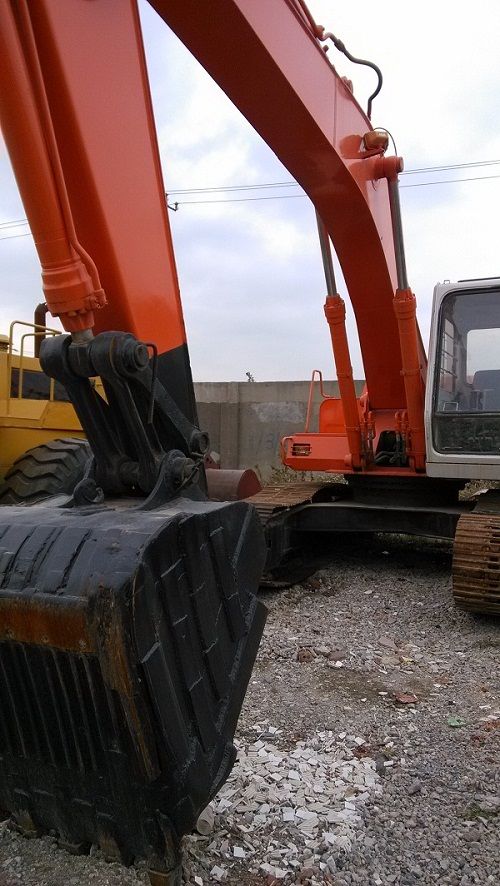 Used Crawler Excavator Hitachi EX200