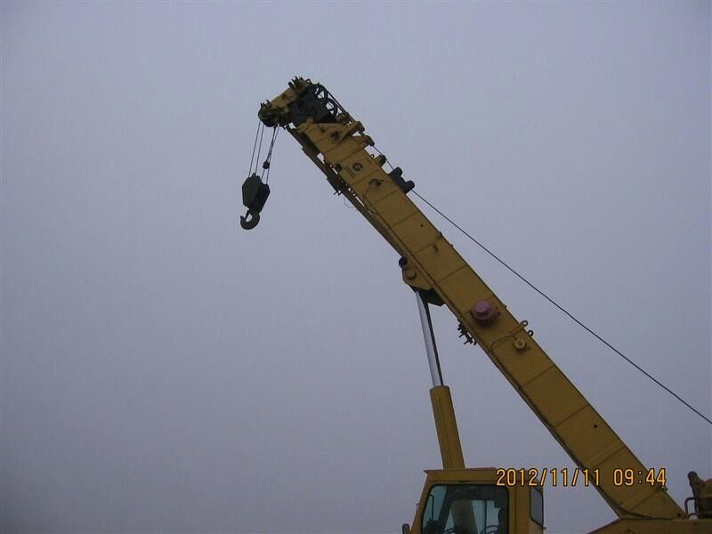 Used Grove 25ton rough crane