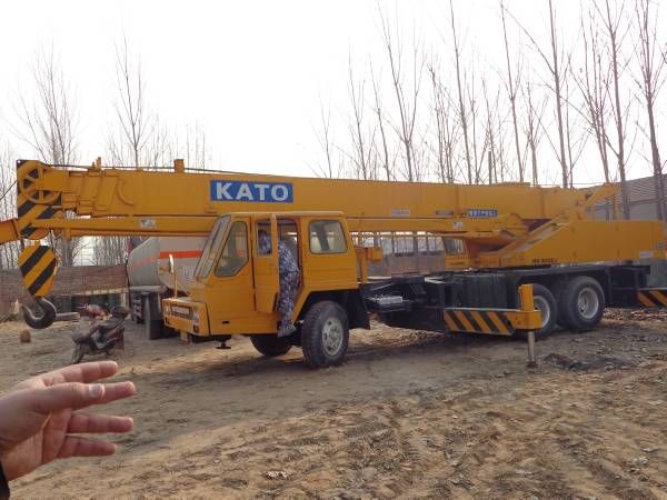 Used Kato Truck Crane NK-300E