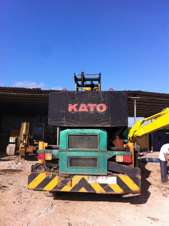 used Kato 25ton rough crane