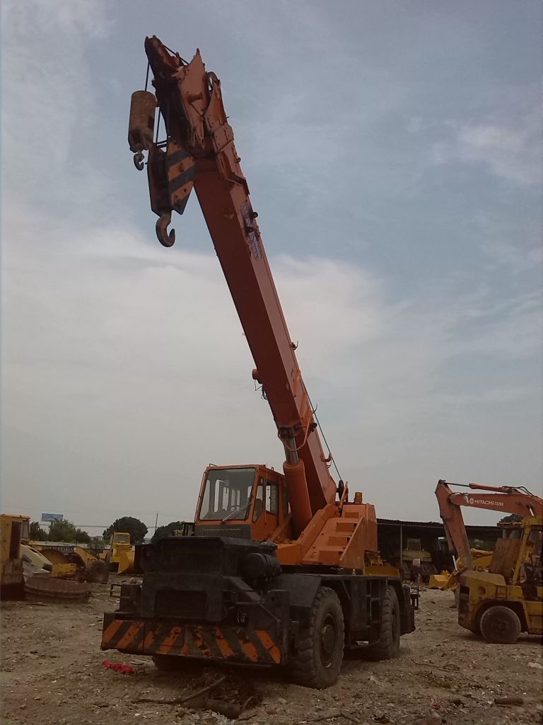 used 25t rough crane Kobelco RK250