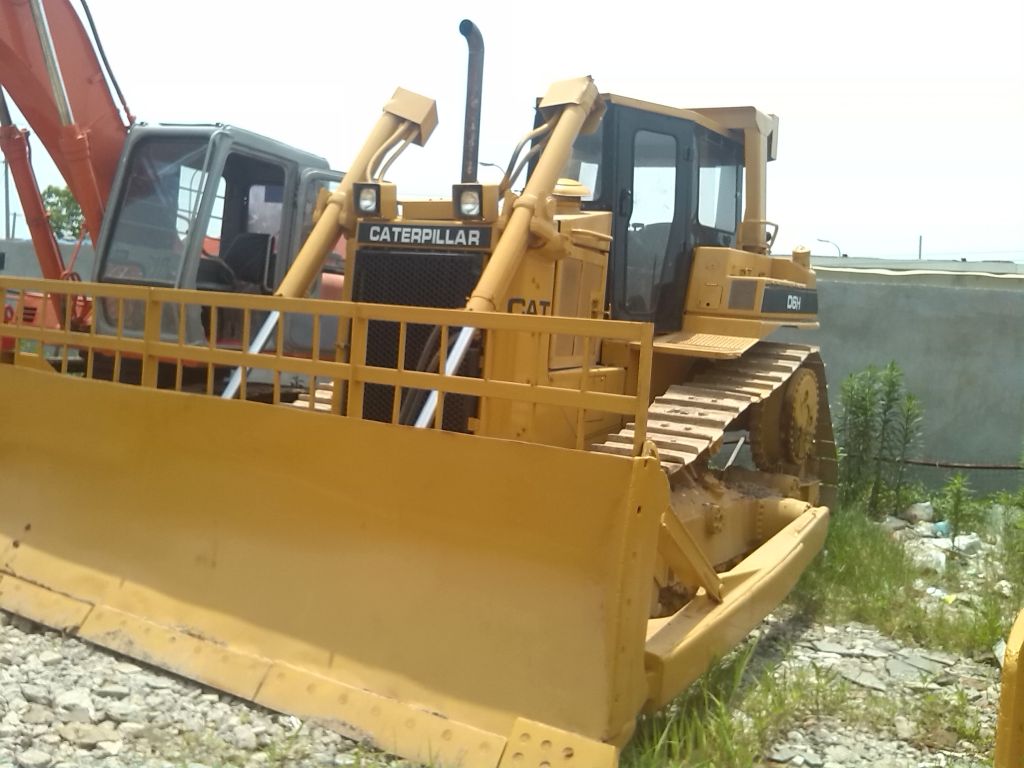 Used Bulldozer CAT D6H Japan Made