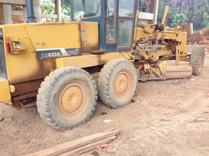 Used Motor Grader used  Komatsu GD625A-1 Japan Made