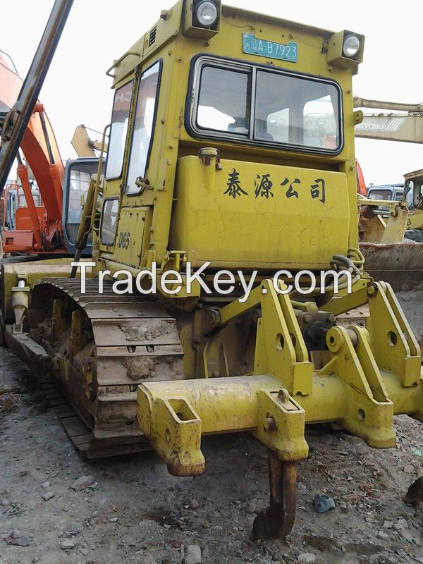 Used Bulldozer Caterpillar D6D in good condition 