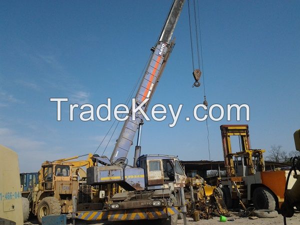 Used Rough Terrain Crane Kato KR25H 25T