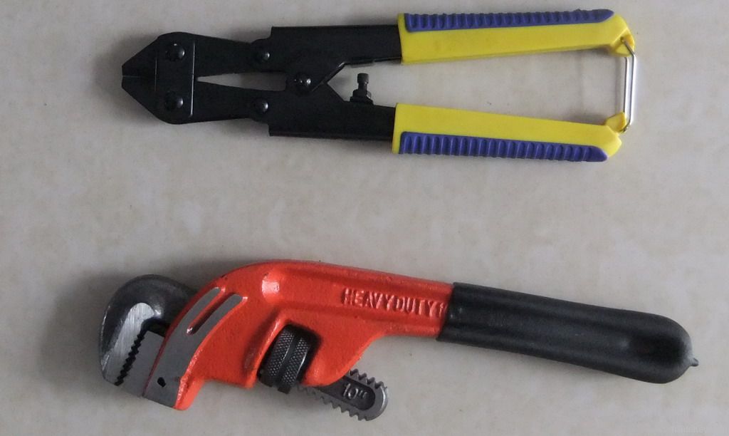 heavy duty pipe wrench/bolt cutter tools