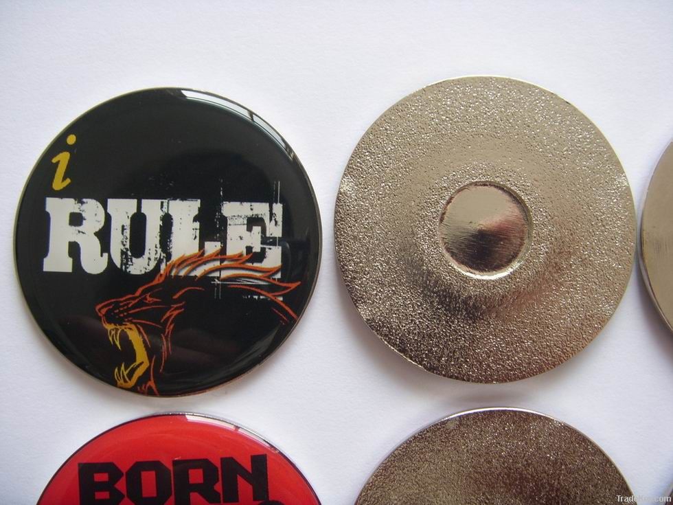 button badge