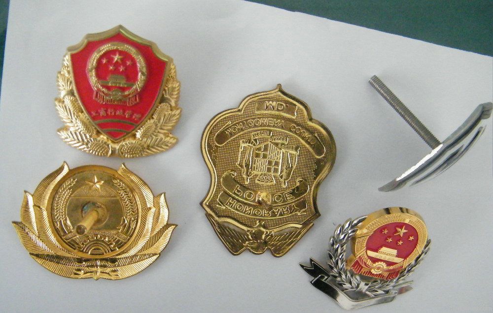 button badge, pin back, pin badge, disney pin, hard rock pin