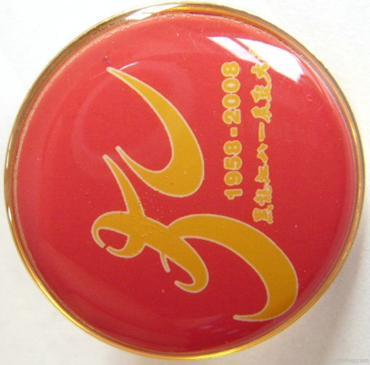 button badge pin badge tin badge hard rock cafe