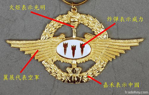 eagle shaped ; metal badge ; gold color pendant