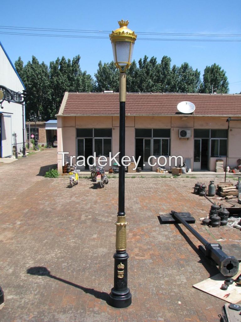 cast iron lamp pole