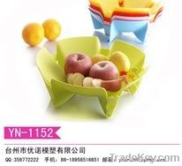 plastic fruit plate with forks
