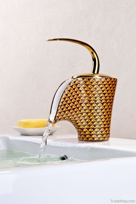 Single Handle Ceramic Waterfall Bathroom Vessel Faucet