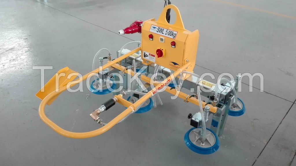 Vacuum lifter for metal sheet