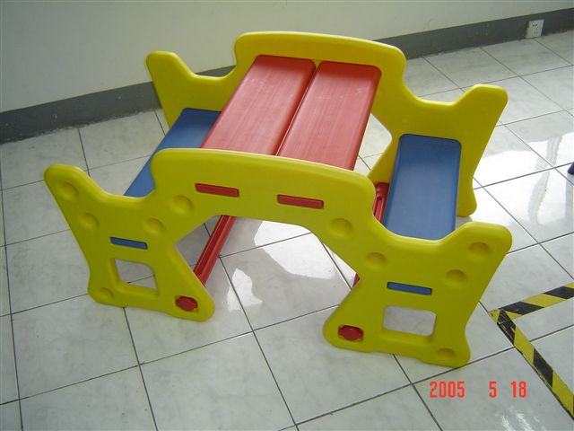 Rocking Table