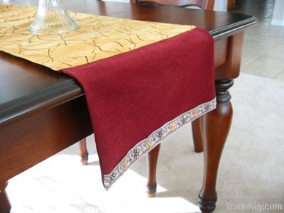 TABLE RUNNER