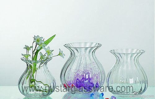 clear glass vase