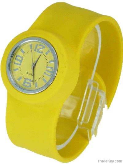 2012 new fashion lady slap watch