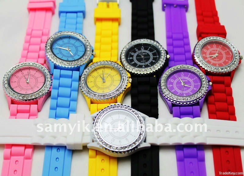 2012 fashion silicone women watch