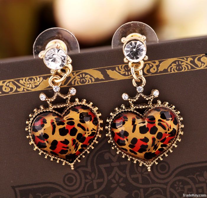 2013  New Fashion Bj Jewelrys Heart Stud Earrings