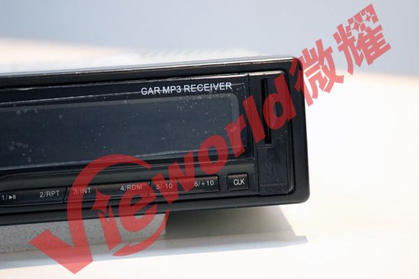 1 DIN Car mp3 player with USB, SD and FM on dashboard