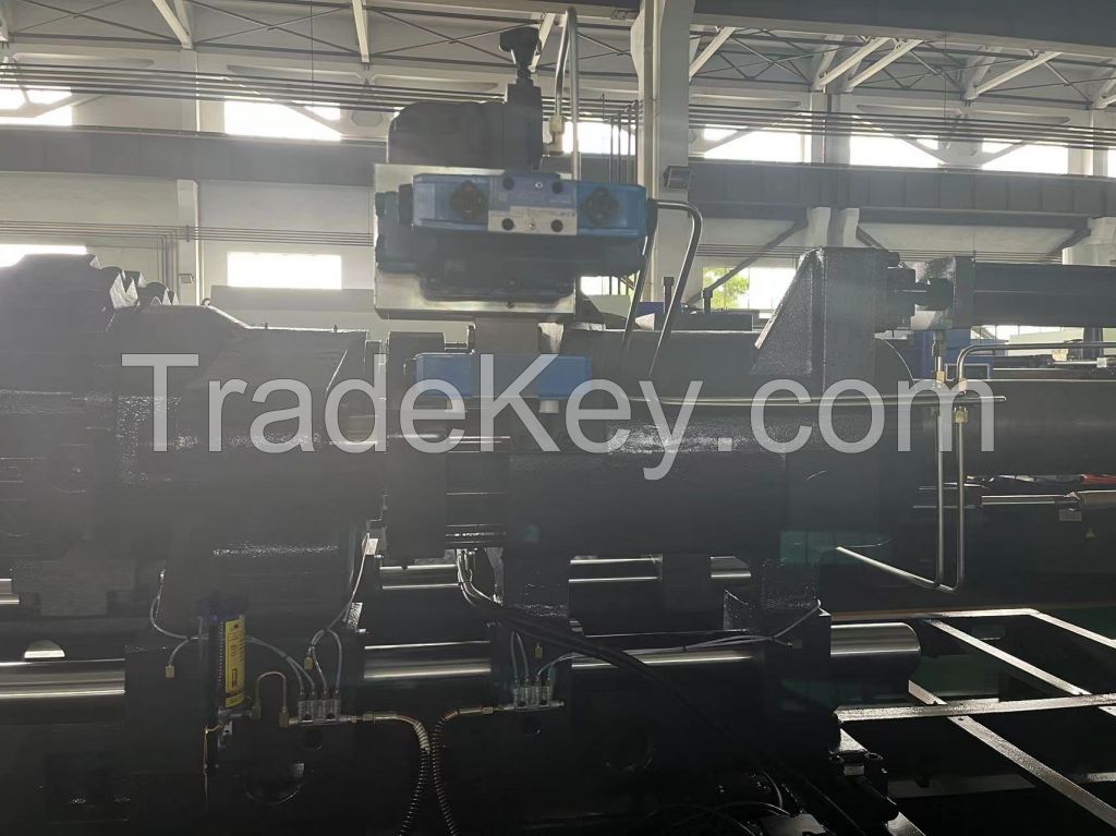 Servo Plastic Injection Molding Machine