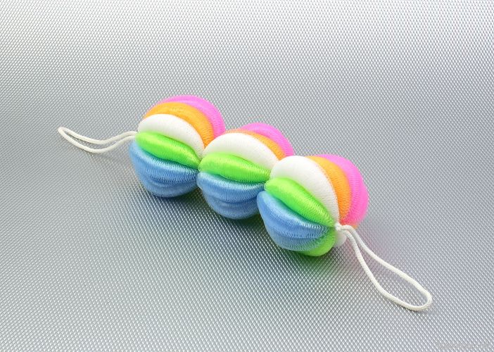 three rings of five pieces colourful ball bath towel