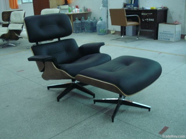 Eames Lounge chair with ottoman