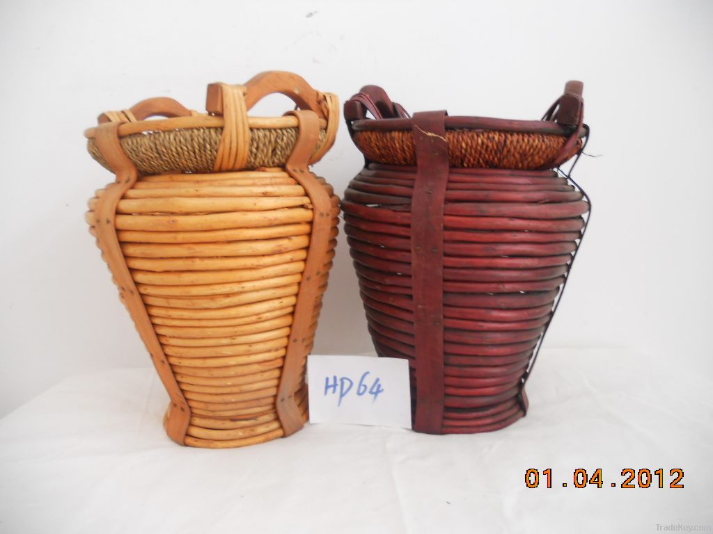 Willow vase with wooden handle
