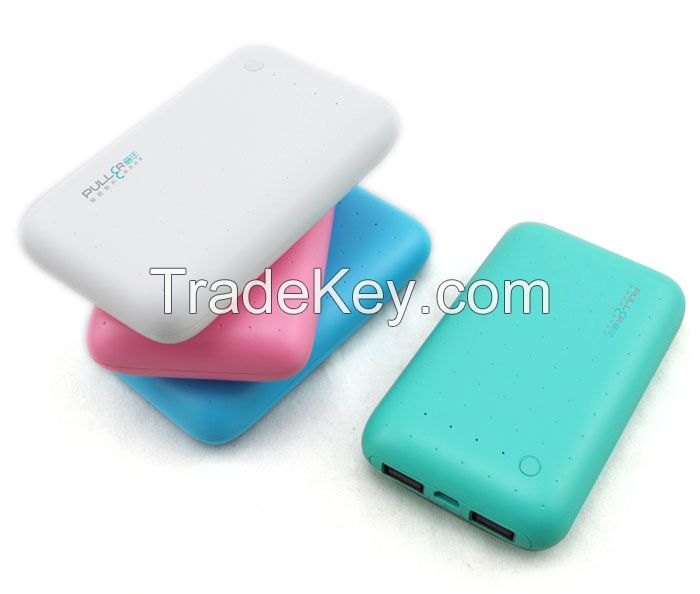 2 USB outputs 6000mAh power bank